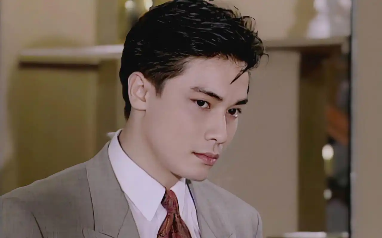 【2015年故事中国专访】tvb:罗嘉良是全香港穿西装最帅的男演员