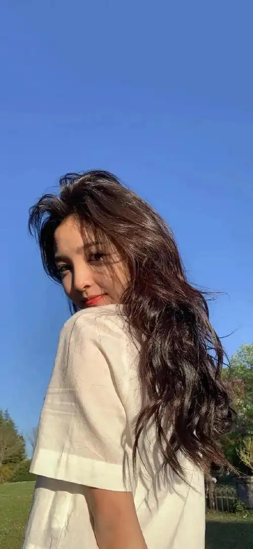 章若楠神图 !治愈系笑容