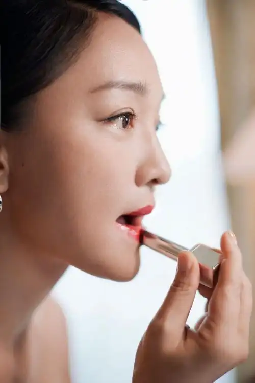 周迅黑色鱼尾裙##周迅生图路透