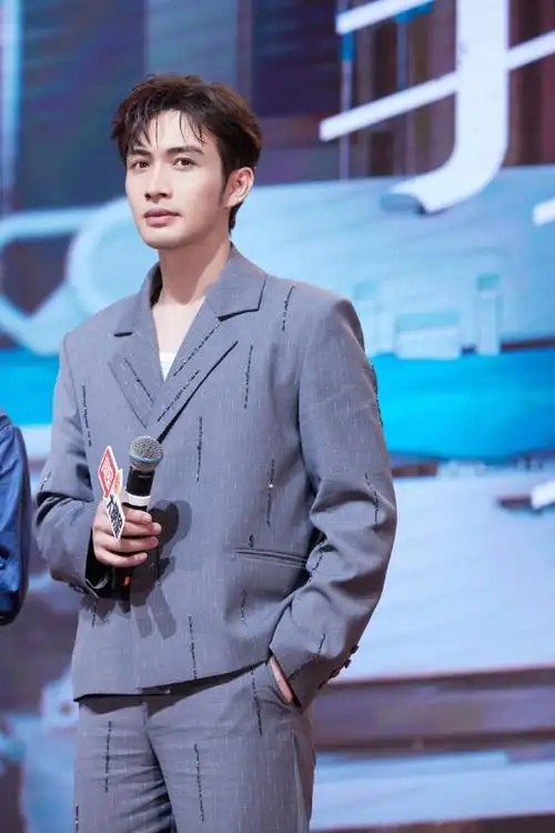 #张彬彬郑仁##张彬彬手术直播间#