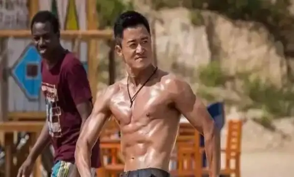 李小龙的腹肌,成龙的腹肌,吴京的腹肌,都输给了一位功夫大师!