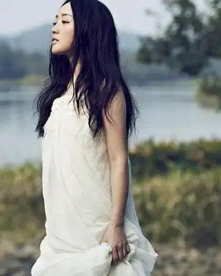 中国歌手徐千雅个人资料 歌手徐千雅美丽照片 - 歌词译