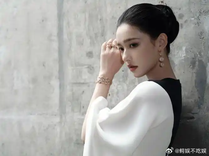 林允可以和自己演水仙