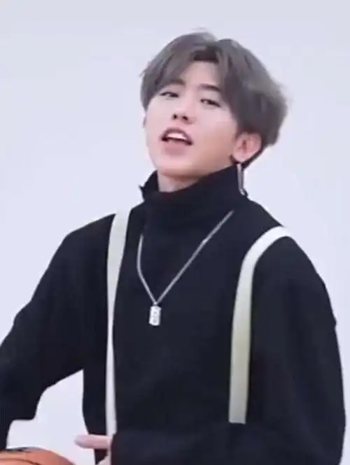 蔡徐坤当选nba形象大使看到他的腹肌照后这次真的黑不动了