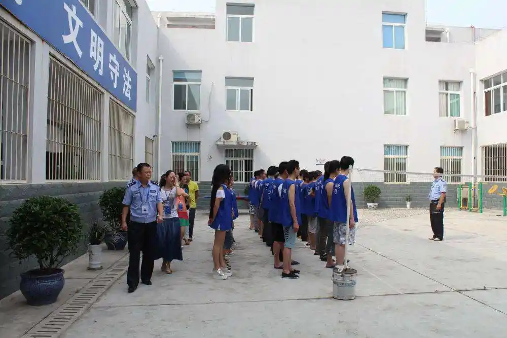 因为酒驾被拘留15天的车主,在拘留所里面都干些什么?