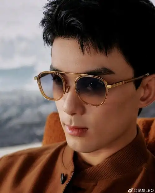 原来吴磊的松弛感来源于休息#vocal,家人们,这不就是帅气男大?