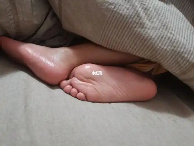 小朋友睡后足底按摩