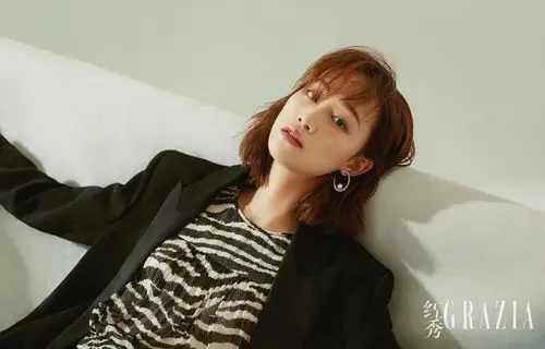 蓝盈莹完美驾驭不羁时尚风 造型前卫演绎率性短发魅力