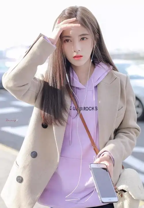 西装卫衣鞠婧祎