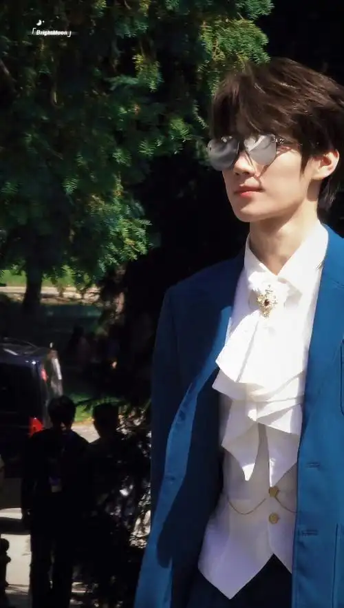 张真源##奔跑吧