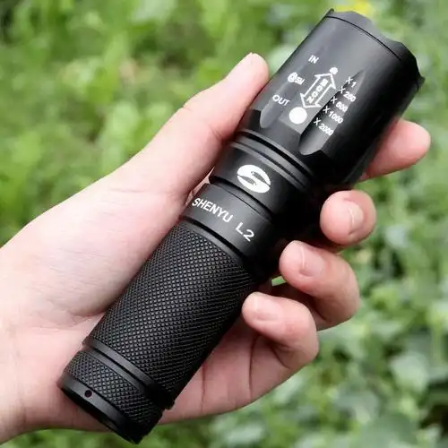 强光手电筒军用可充电小型便携式迷你野外亮远射家用耐用电灯批发