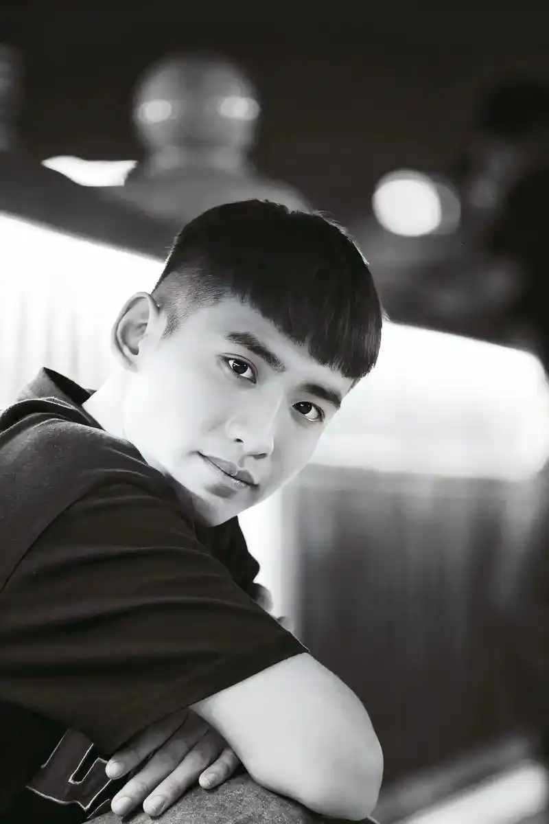 青春写真.#图文伙伴计划 #摄影 #男生写真 #佳能 #热门 - 抖音