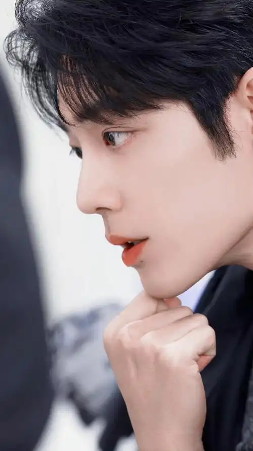 肖战直播出图##肖战##肖战小括号