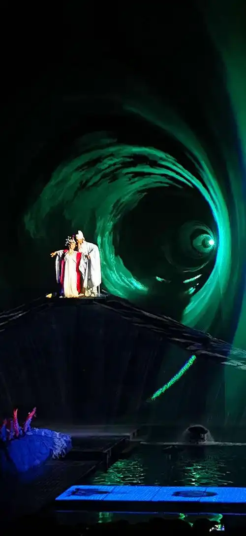 大型室外古典情景剧~《长恨歌》一一(手机即景)