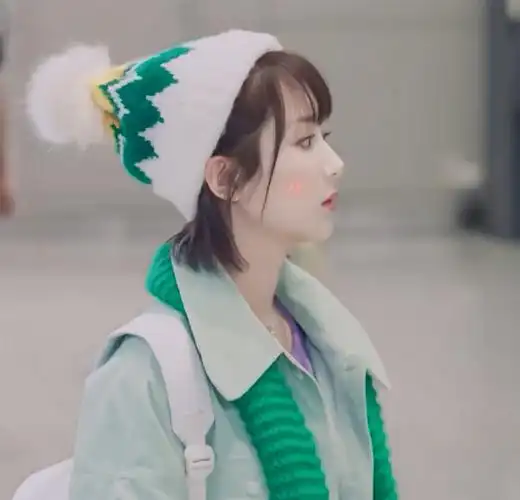 杨紫#  鱿鱼殿下佟年生日快乐@爱唱歌的鱿小鱼  愿你找到亲爱的,哺汉