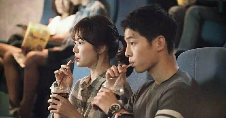 宋慧乔与宋仲基分手后人气不减,不经意带火的"孕妇鞋"!60元就能买同款