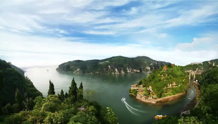 国庆期间,因某地图错误提示柯岩风景区不营业,致使景区游客接待量受