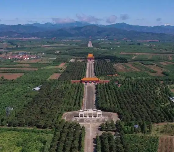 5月23日拍摄的位于河北唐山遵化市的清东陵景区(无人机照片).