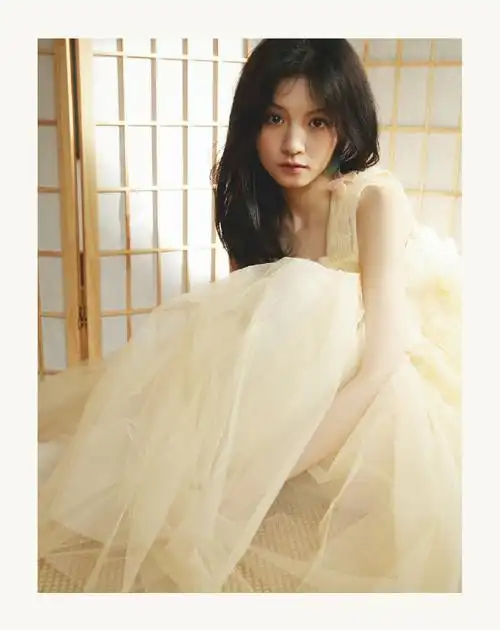 派演员,也是生活中浪漫坚强的精灵少女愿@春夏_x新的一岁依旧明媚灿烂