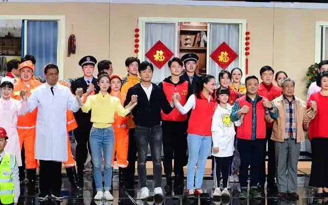 2021央视春晚小品阳台表演李文启黄晓娟尚大庆佟大为王丽坤秦昊王砚辉