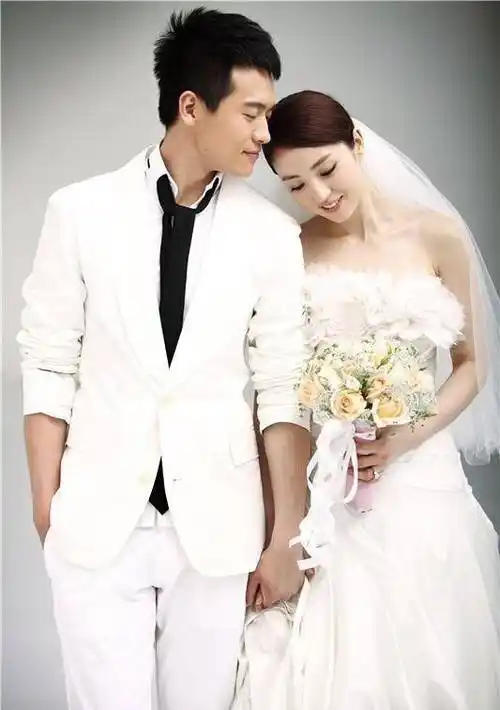 董璇当初果断救丈夫于危难之中,离婚四年后,她现在后悔了吗_机会_同学