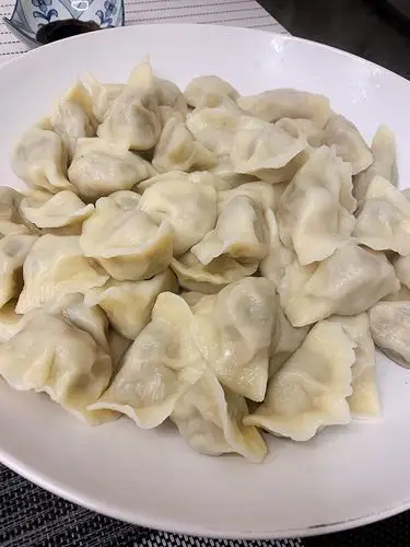 荠菜冬笋鲜肉馅心饺子