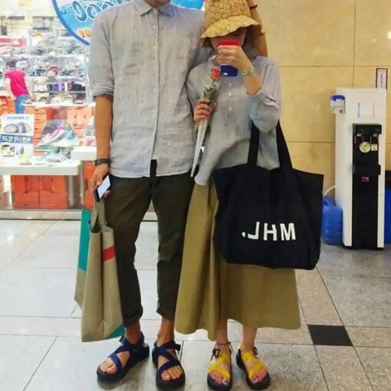 [身高差30能在一起吗]何洁与老公身高差惊人/,我们还能在一起吗/,这