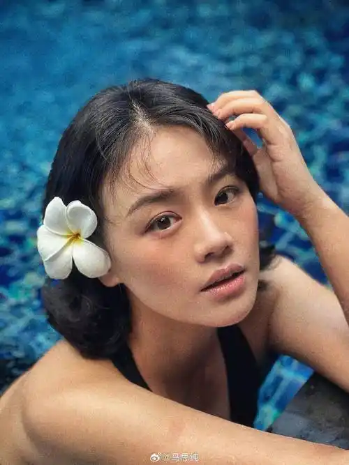 清纯小花马思纯的泳装照来了!