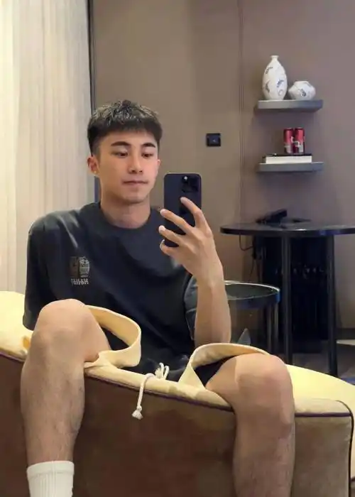 自然碎盖 |男生帅到掉渣的发型