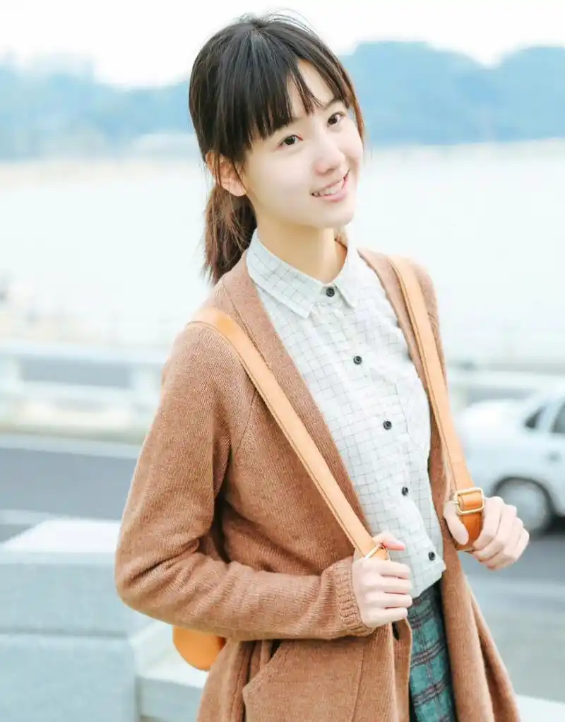 陈都灵旧照公开,曾经的她真不愧是校园女神.