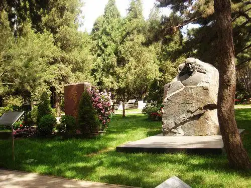 北京八宝山烈士陵园 -- 建筑畅言网