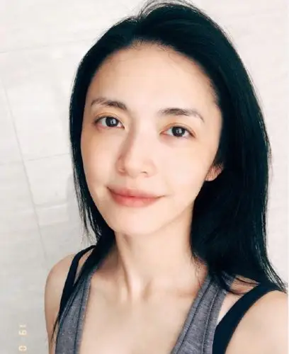 原创姚晨晒素颜健身照,皮肤光滑面容清秀大长腿十分抢镜