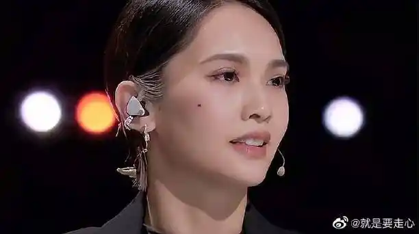 杨丞琳登上乘风破浪舞