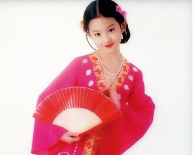 看了刘亦菲从童年到女人的变化,才知道什么是真的"从小美到大"