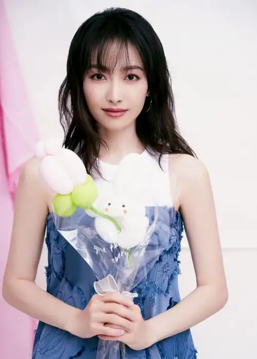 宋茜你好星期六##宋茜新中式蓝裙