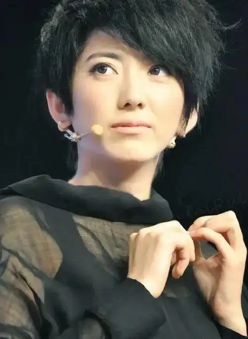 她曾人气太高导致"快女"停办,如今"浪姐"邀请5次才出山