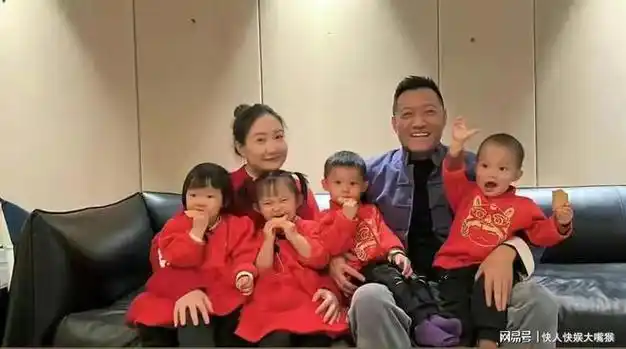 李梦男与小十岁妻子王晴离婚以后一口气儿生了两对双胞胎厉害