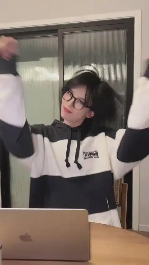 14秒的视频我看了十四遍好可爱啊陆柯燃