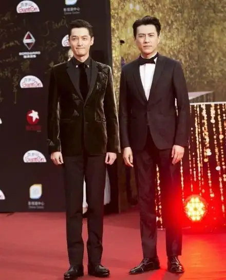 明家兄弟胡歌,靳东来了!