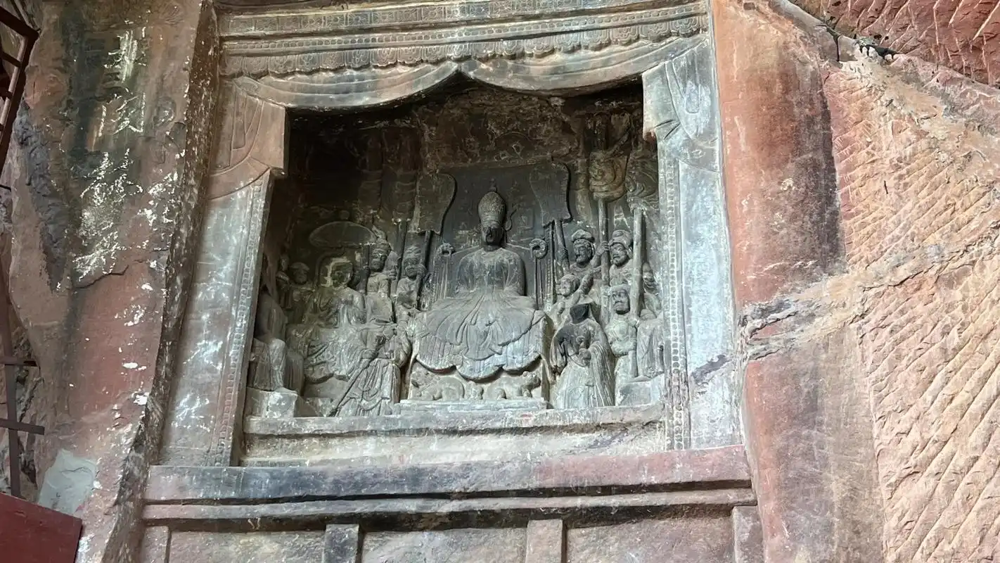 石钟山石窟南诏国1300年左右