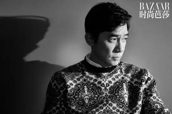 梁朝伟黑白生活感大片释出成熟中透露孩童般天真