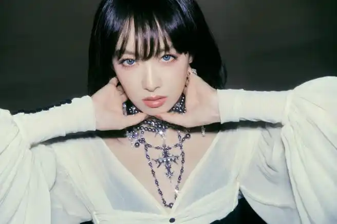 #宋茜爆闪开年妆#