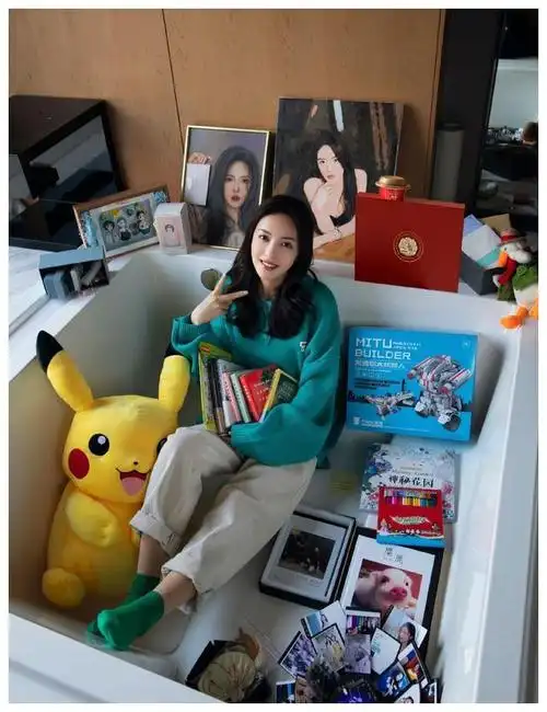 蔡文静#,#素质#,#抽烟