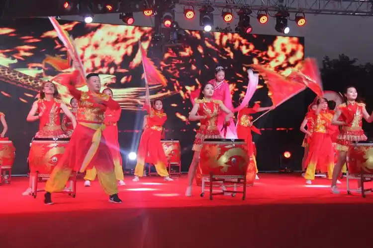 河北邢台:经济开发区"欢乐邢襄大舞台"文化惠民演出活动启动