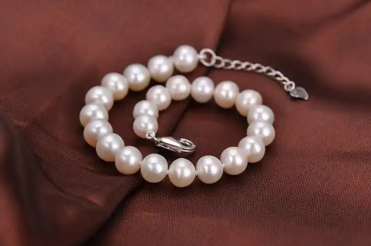 天然珍珠手链静物摄影