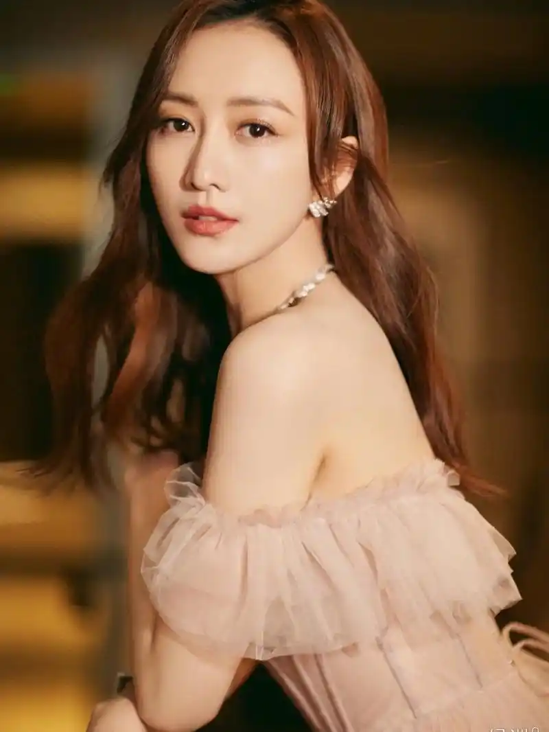 都说我长得像王鸥,你们觉得像吗 - 抖音