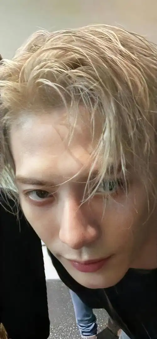 王嘉尔壁纸更新啦!