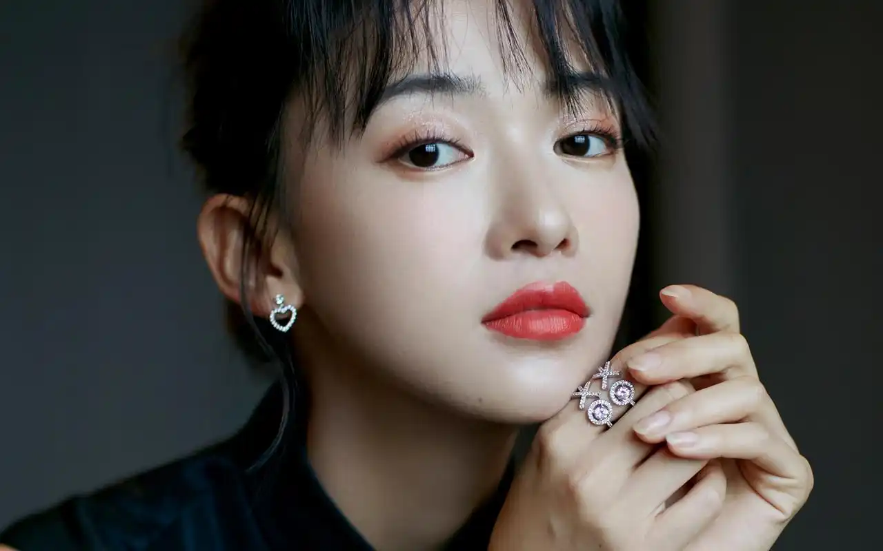 吴谨言性感时尚写真桌面壁纸高清大图预览1920x1200_大陆明星下载_美