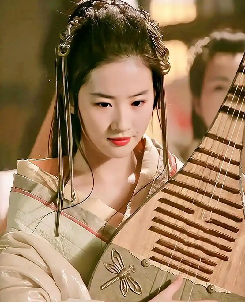 虞姬,我见犹怜!#刘亦菲# #神仙颜值# #鸿门宴