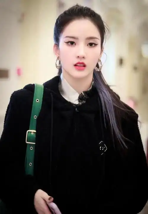 《创造营2021》学姐助演:孟美岐刘些宁气场全开,鞠婧祎郑乃馨魅力十足